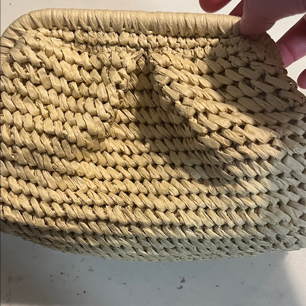 Vineyard Vines Cream Woven Frame Clutch